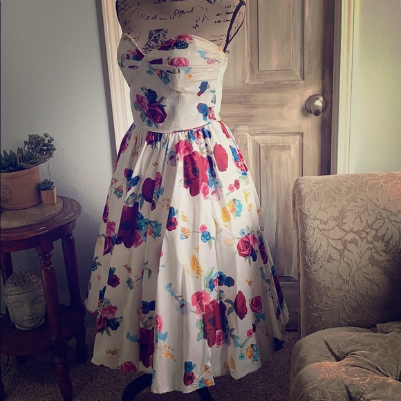 Unique Vintage Dresses & Skirts - Pinup Dress